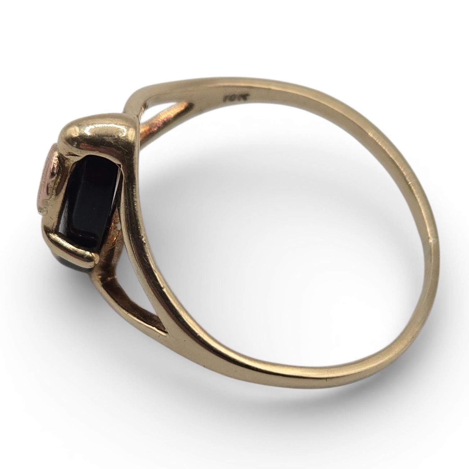 10K Solid Gold Black Hills Gold Ring, Tricolor Leaf Accent, Size 6.5